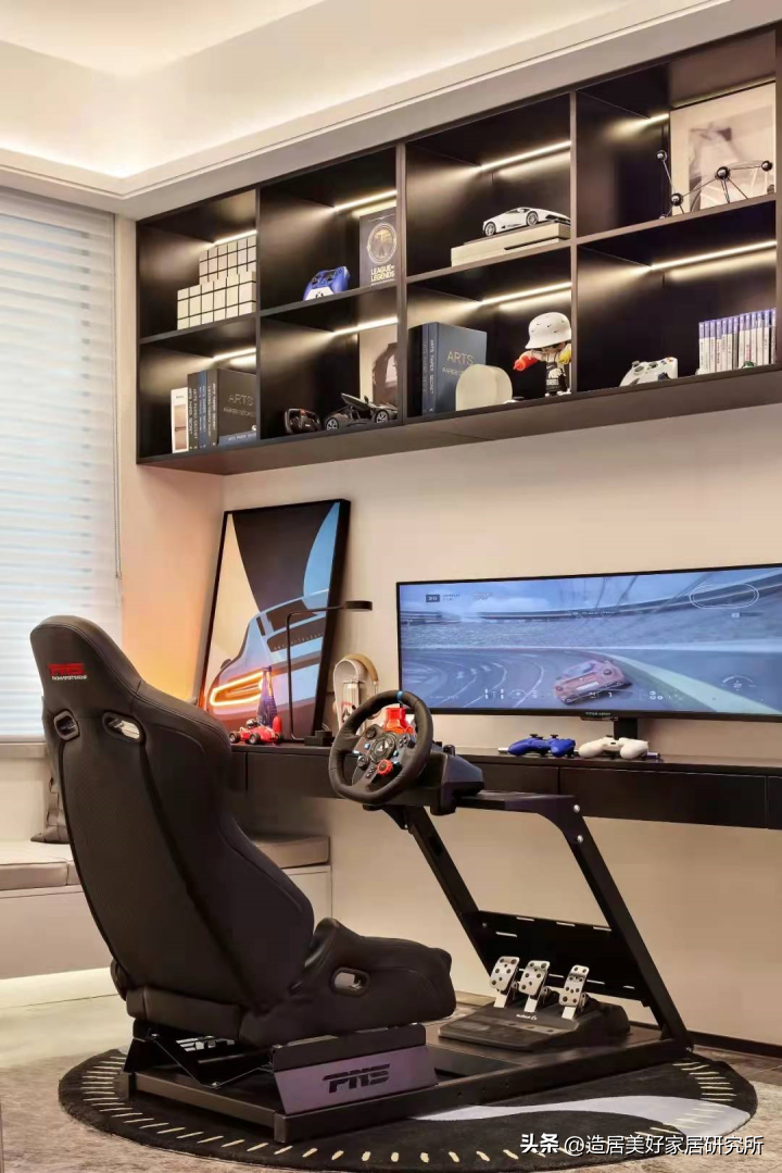 卧室电竞房装修(在家实现打游戏自由,只需要一间这样的电竞房)