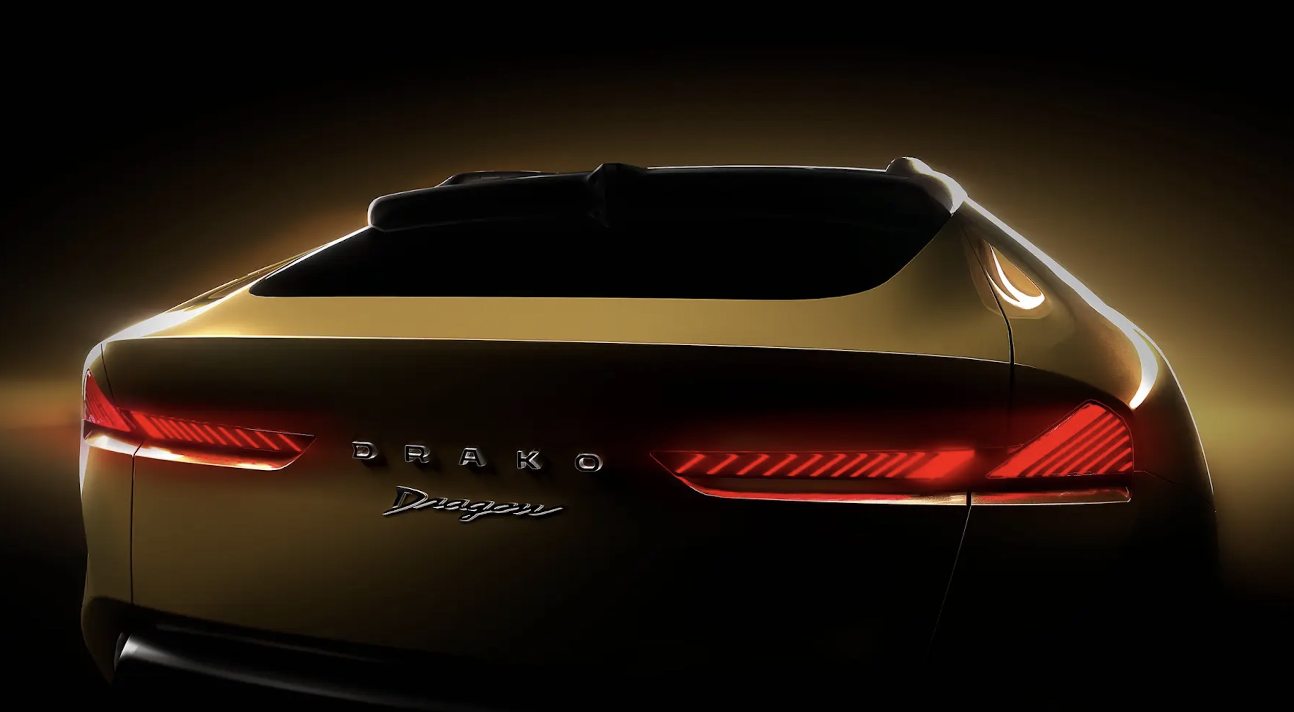 2000马力、鸥翼门、电动SUV，特斯拉也是弟弟