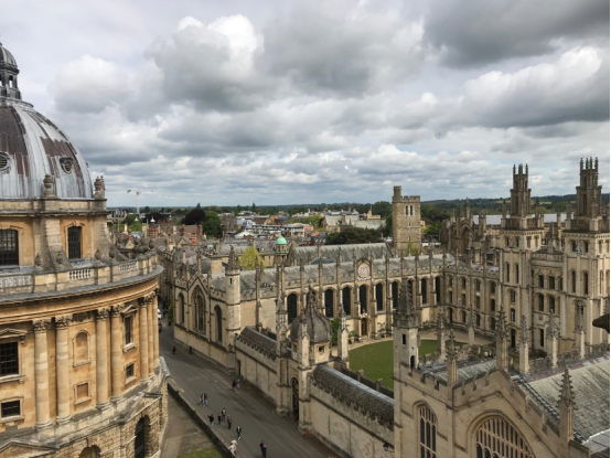 在牛津和斯坦佛留学，是什么体验？卫星云图看学校的构造