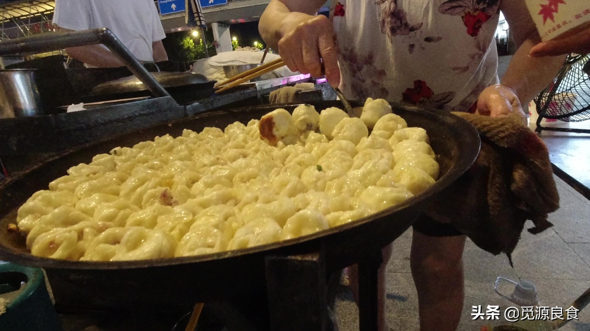 来武汉旅游，汉口这边的深夜美食推荐，这5家夜宵小吃店好吃不贵