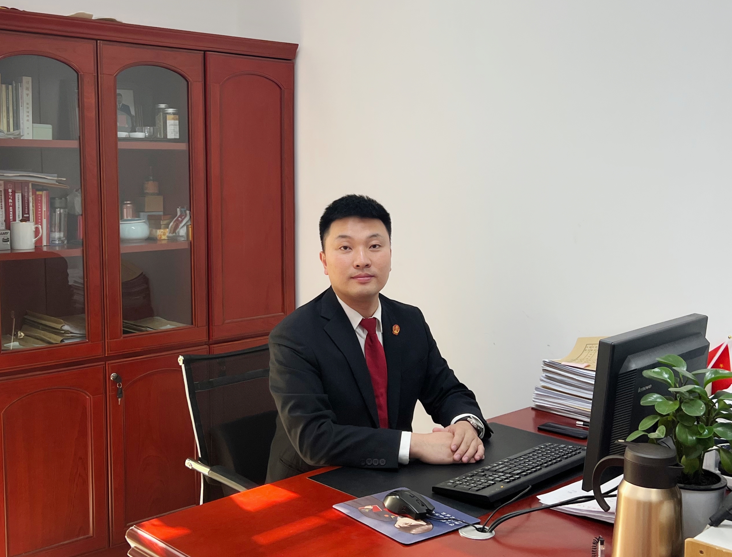 西安高陵法院李玉龙法官做客《陕西农村广播》