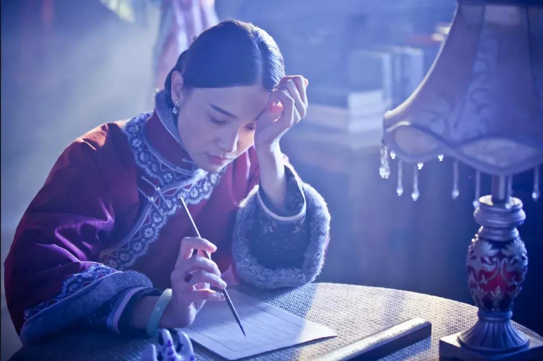 演员小宋佳，情史丰富依旧单身，42岁不缺爱情