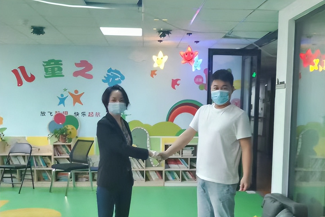 疫情无情，人间有爱｜“豆状元”捐赠物资暖人心