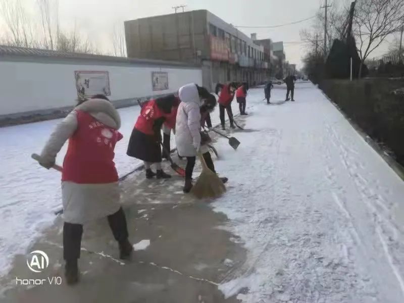扫雪护行 情暖人心 | 白银市各级妇联组织开展扫雪除冰志愿服务活动