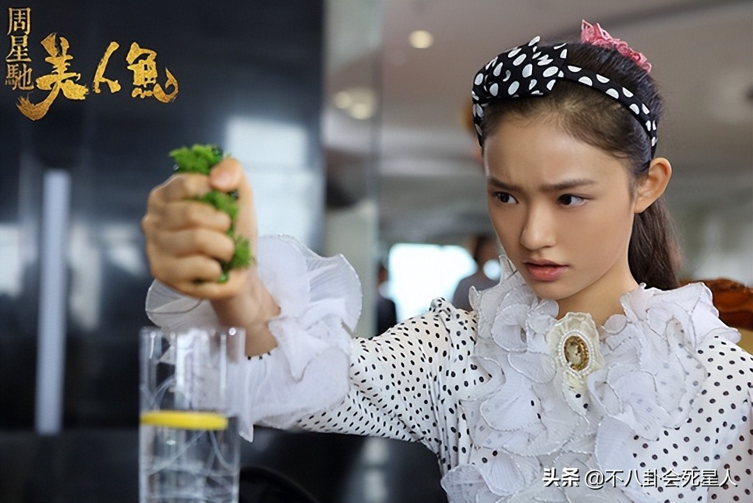 娱乐圈“一眼美人”太多了，全靠妆容造型加持，样貌缺点很明显