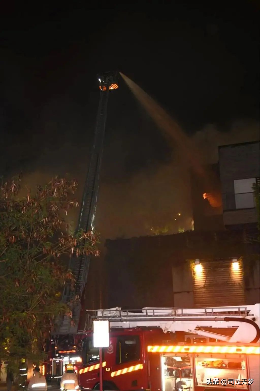 被盗失火，港星的豪宅比他们的花边还好看