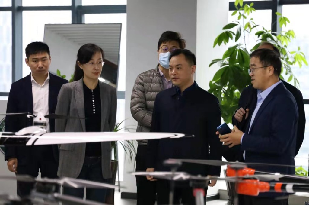 “智囊团”+“红娘”！科技镇长团助力江阴产业转型升级