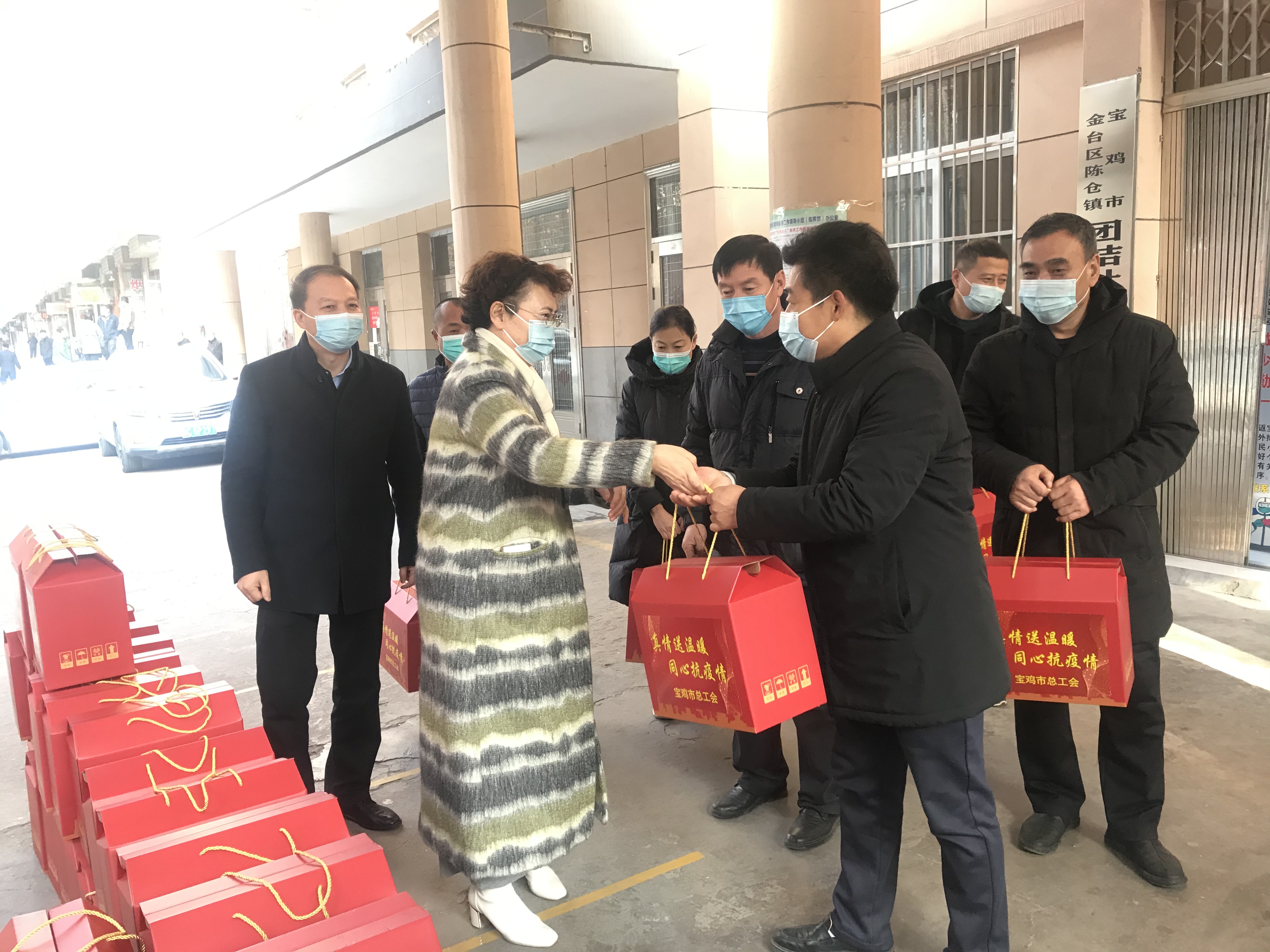 宝鸡市人大常委会副主任曹海芹慰问指导金台区疫情防控工作