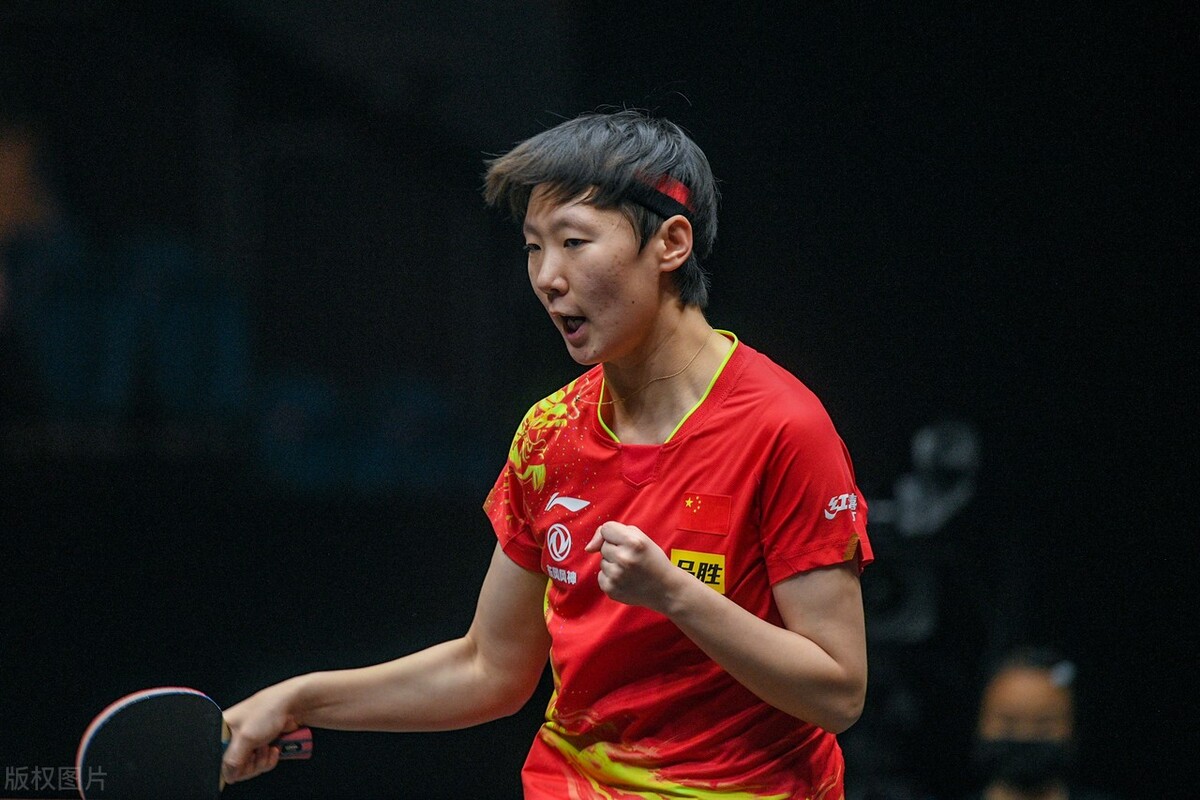 王曼昱VS伊藤（王曼昱為何3-0淘汰伊藤？央視名嘴說出大實話，日乒一姐輸得不冤）