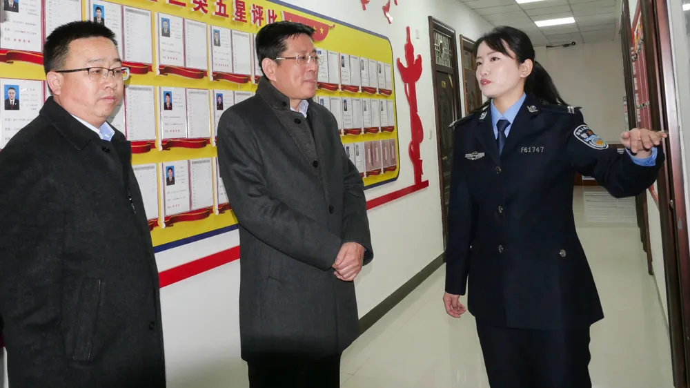 榆林市人民检察院党组书记、检察长胡立平检察长到子洲县人民检察院调研督导