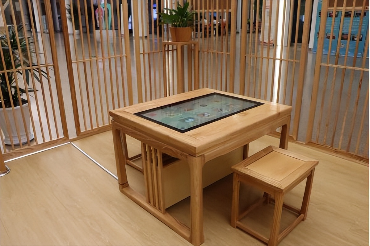 人工智能棋桌，多款棋类游戏一屏搞定