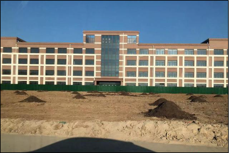 花的学校选自（小学建成未用就开拆改种菜）