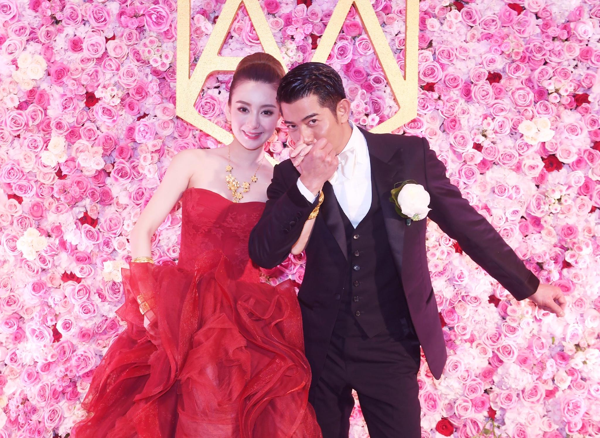 "极品超模"熊黛林上位史:36岁嫁入豪门生双胞胎,41岁如同少女