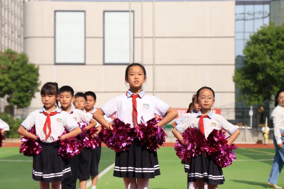 双流区西航港小学首届“星港杯”校园足球联赛开幕式成功举办