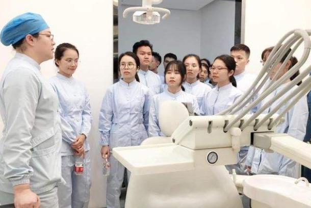 “医学类”专业前景排名，临床医学热度降低，榜首幸福值很高