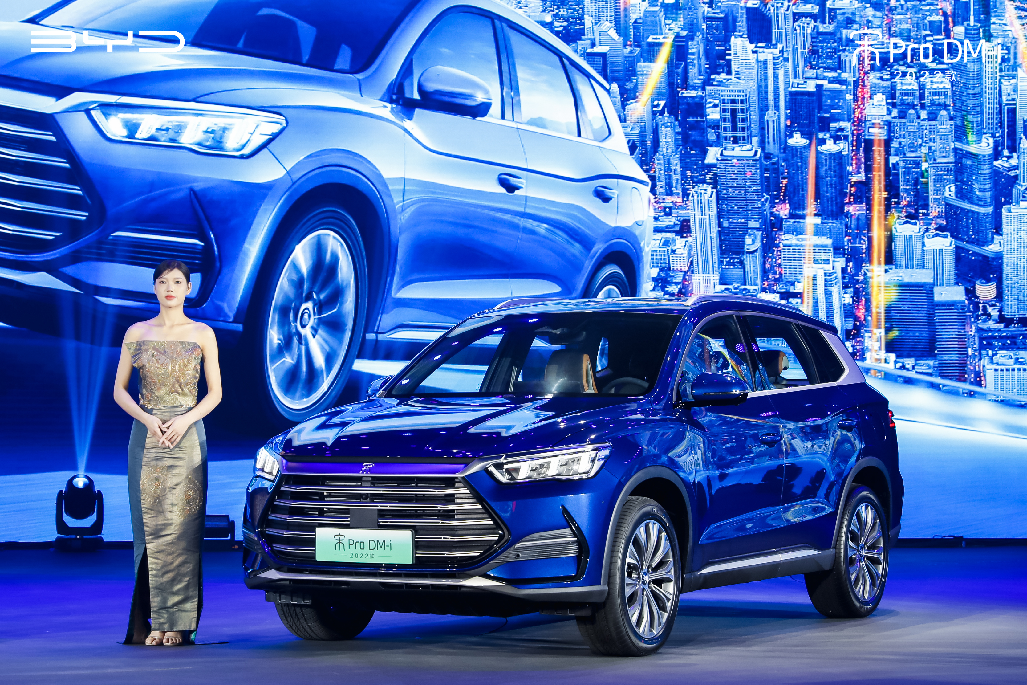 颤抖吧15万级suv 比亚迪2022款宋pro dm-i为颠覆而来