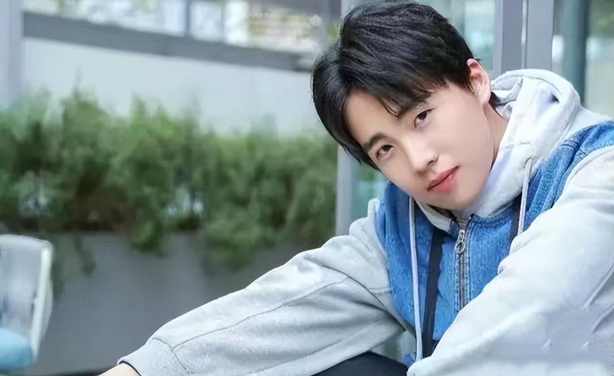 郭麒麟宁愿租房也不愿回家,烧饼一句话道出其中真相