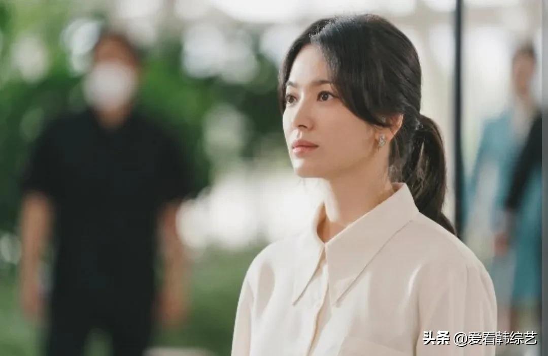 “你打破了吗？”歌曲被抓到了机场，一起去了巴黎。