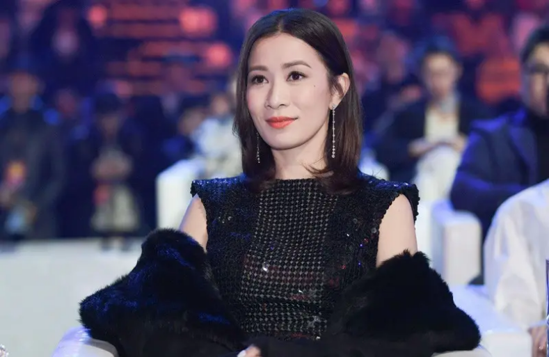明明get不到，却被夸上天的10位女星，是谁的审美有问题？