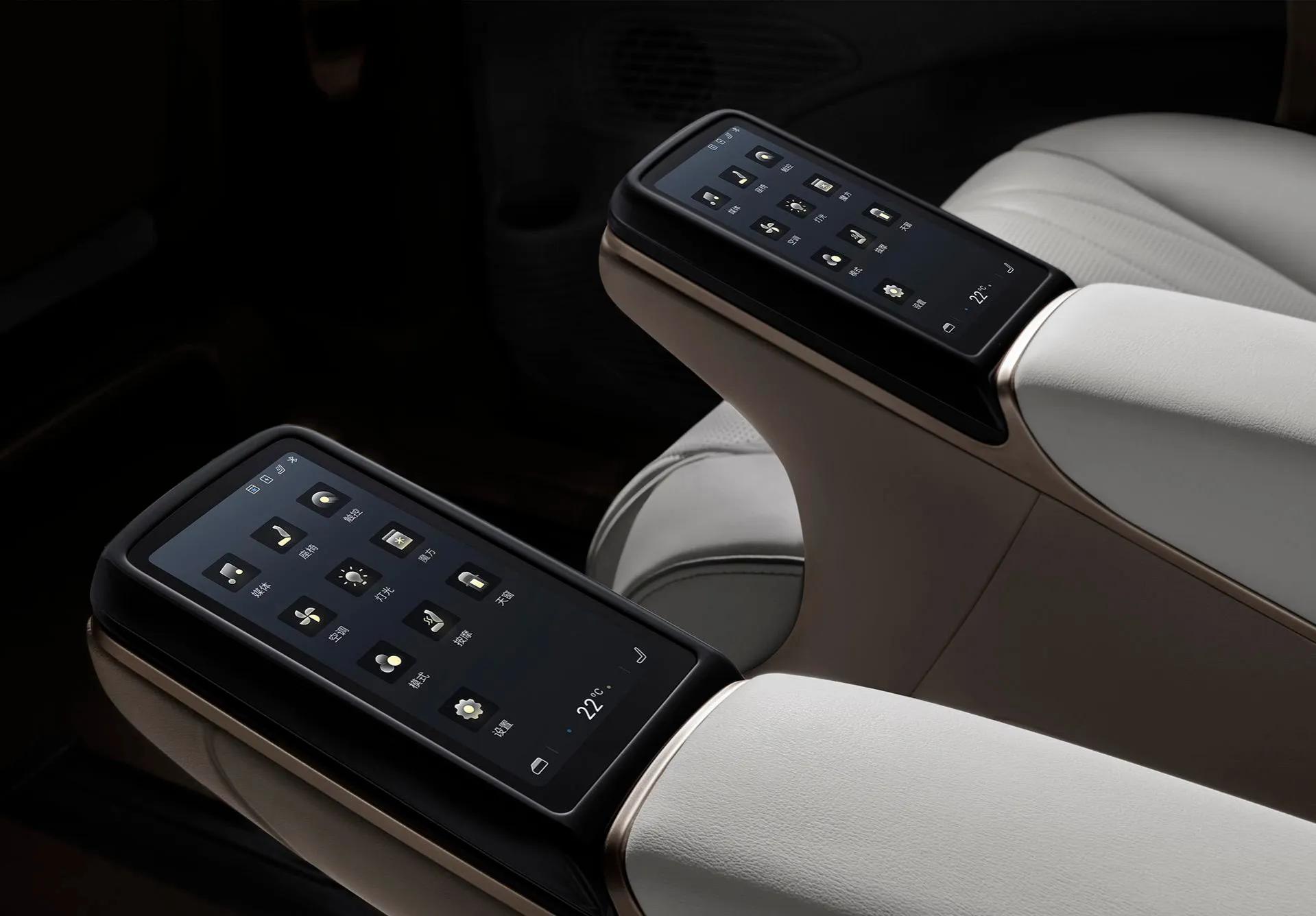 新能源MPV腾势D9预售两月开启了霸榜模式，MPV新典范