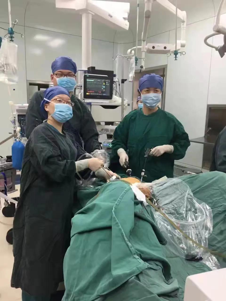 年龄相差10岁的双胞胎诞生 武大人民医院胚胎冷冻技术创生命奇迹