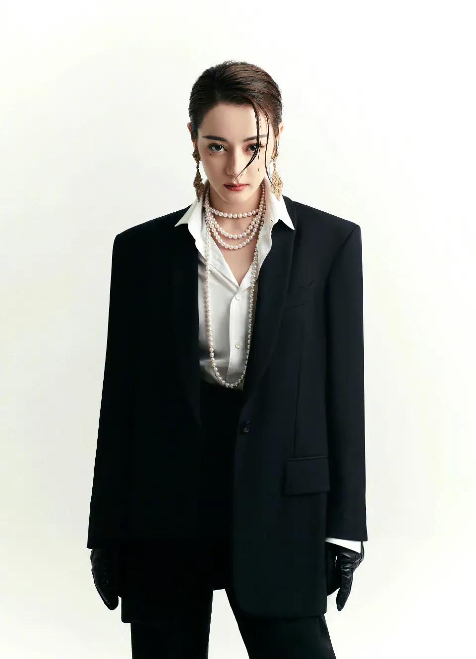 迪丽热巴穿西装太绝了吧