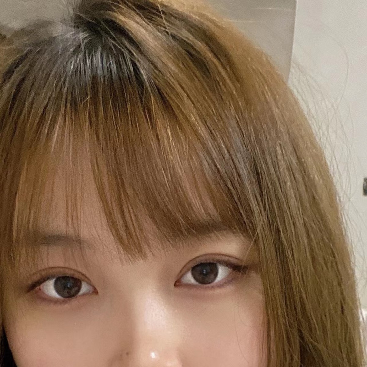怎么拥有一双迷人的桃花眼？来看看这位单眼皮小姐姐的逆袭过程