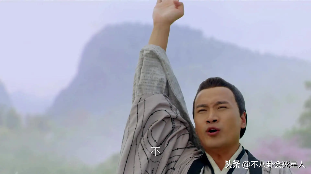 厚嘴唇、大鼻孔、长方脸，这7位男星看似很帅，实则奇怪