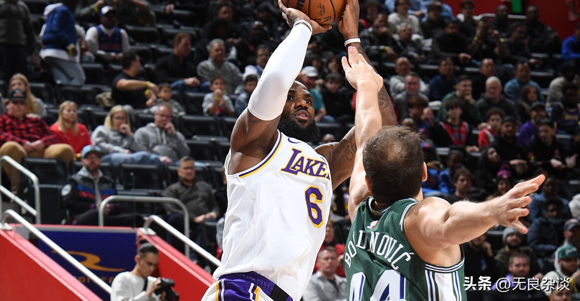 湖人跟活塞今天的比赛直播（NBA12.12：詹姆斯35+5+5！戴维斯34+15！湖人轻取活塞）