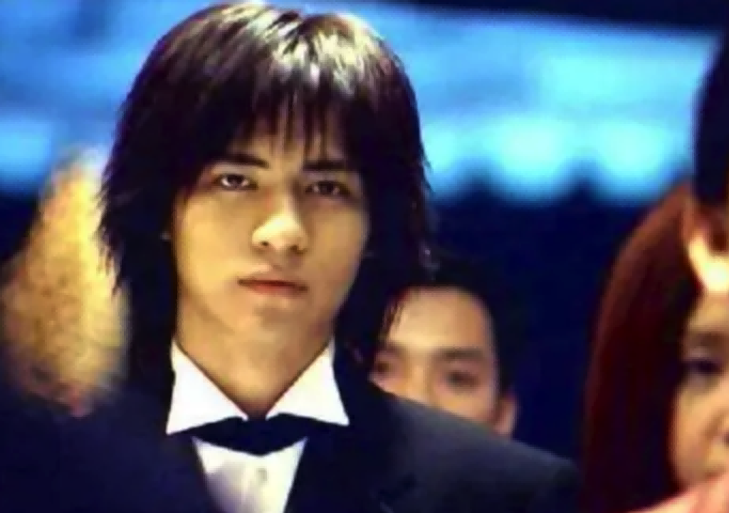 留长发却不娘的6位男明星，个个五官硬朗，野性又帅气