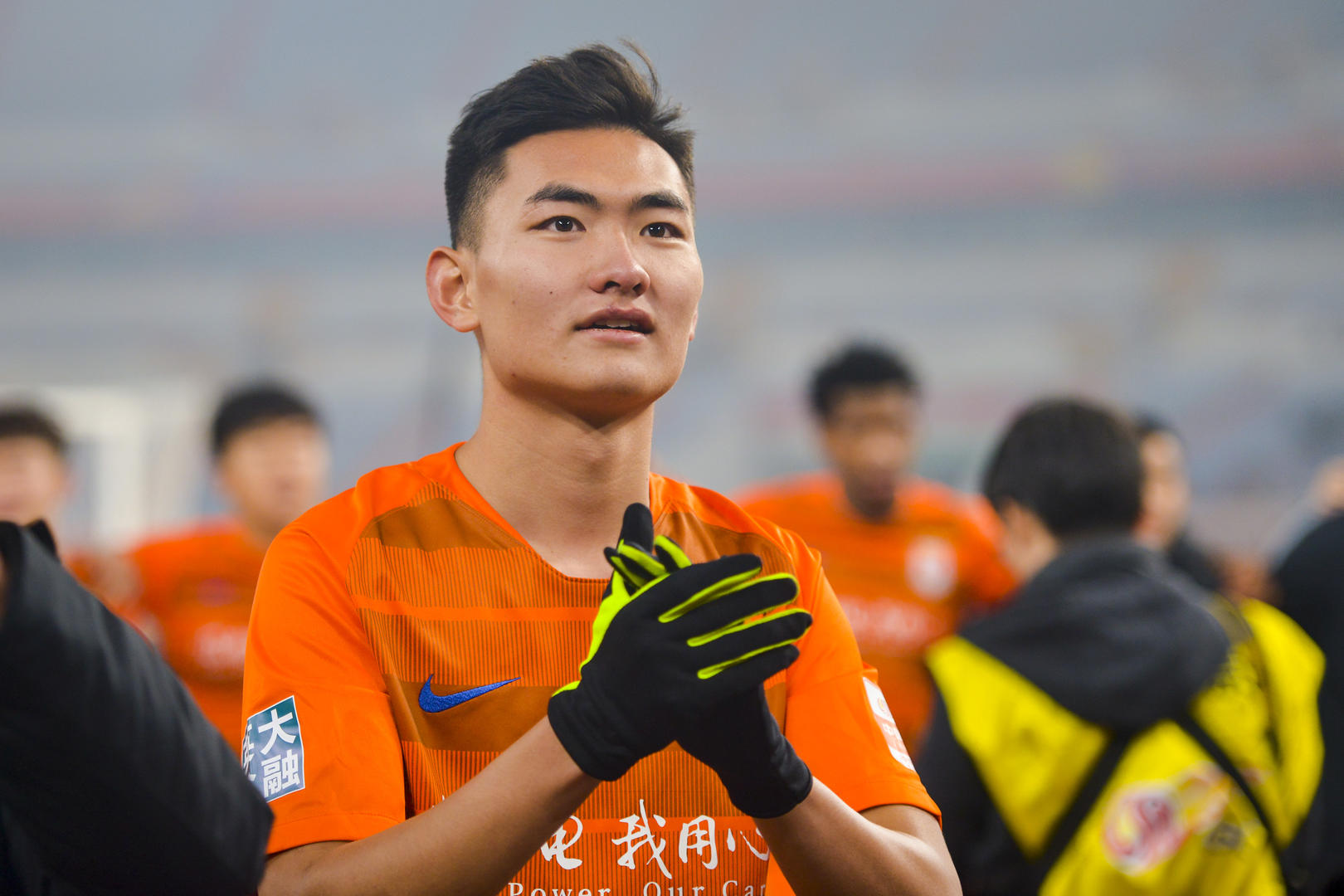 4场3球泰山队外租前锋终于开窍保持这个势头还有希望归队