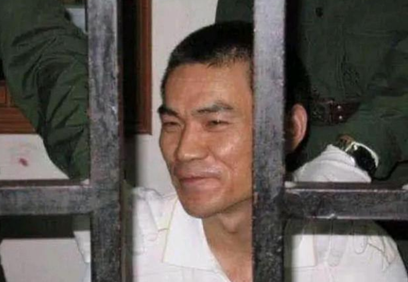 1998年，长春黑帮大哥梁旭东被捕，扬言“我上面有人”！后续如何