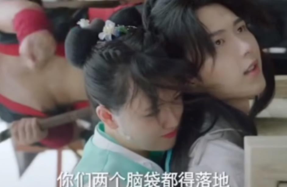 “圈内狂人”董思怡：当郭敬明面怼他发房卡，让毒嘴评委哑口无言