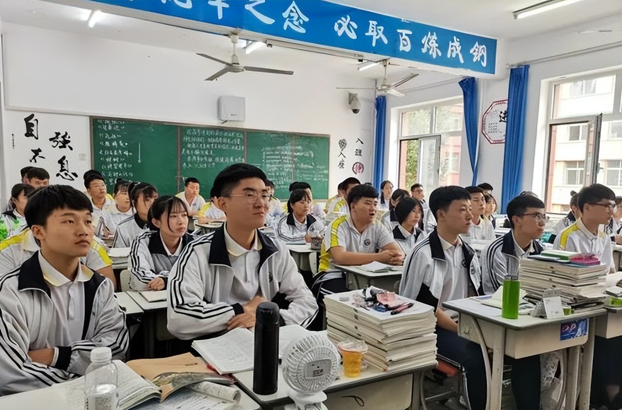 “就算取消分流，职高生也难考上大学”，大学教授一番话道尽现实