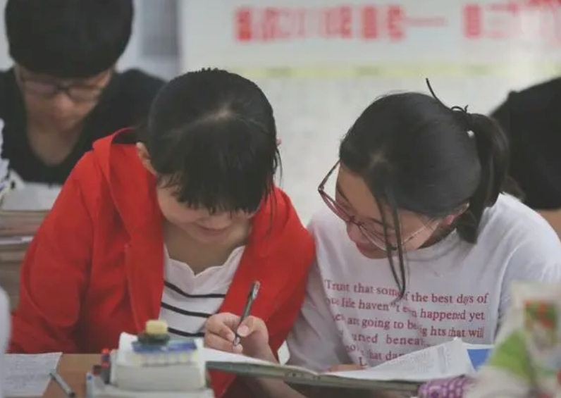 “高考成绩”和“模考成绩”差多少？985学长谈经验，学生要有数