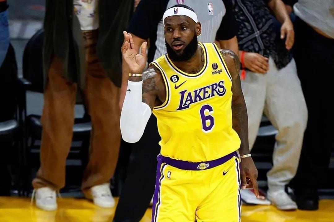 詹姆斯为什么在nba上热度（美媒列出詹姆斯登顶得分王宝座成为历史最佳的7大原因，人气差？）