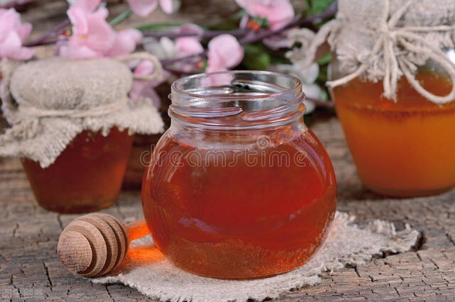 好多人都喜欢吃蜂蜜，但是什么样的蜂蜜最适合夏季吃呢？