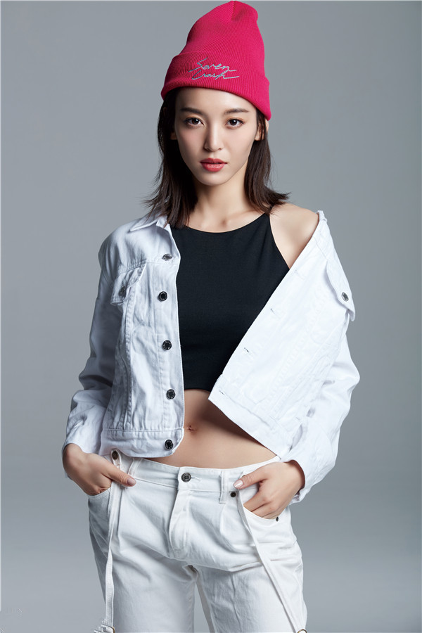 影视女演员尤靖茹，青春靓丽