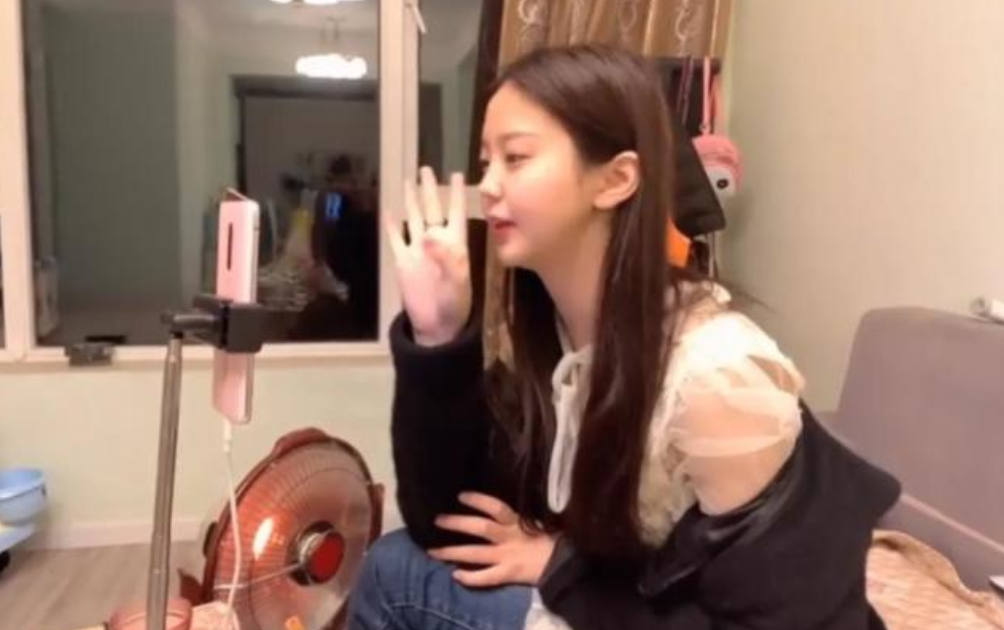 美希：四川23岁女孩大学期间狂赚百万，是团队包装，还是真实故事