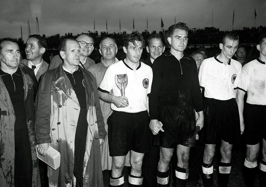 为什么世界杯只有8个国家队夺冠（除了荷兰队之外，哪些球队打进世界杯决赛却至今没有夺冠？）