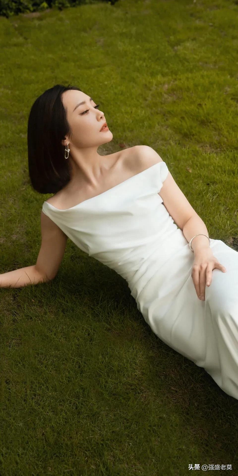 李纯惊艳写真照