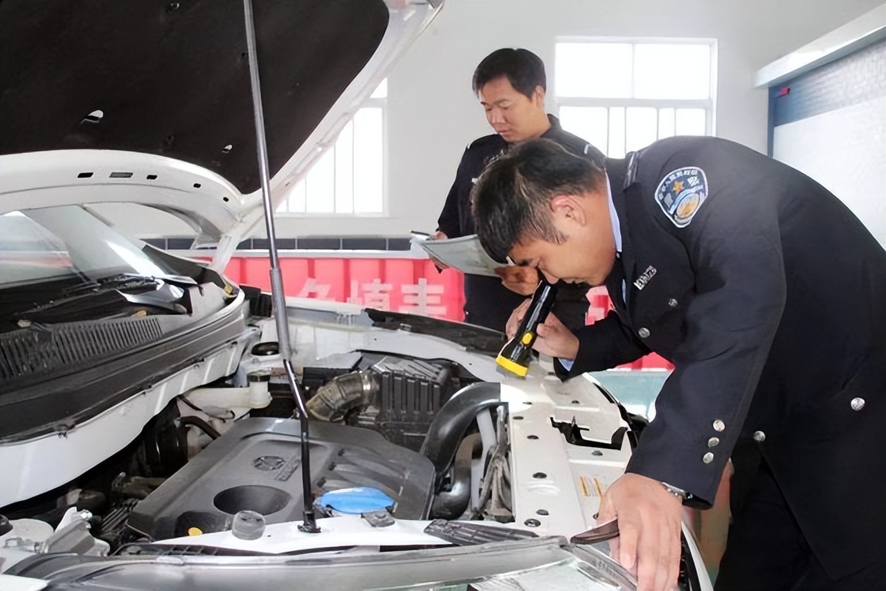 5月1日起，机动车登记迎来5项新规，新车免检，车牌号自编自选