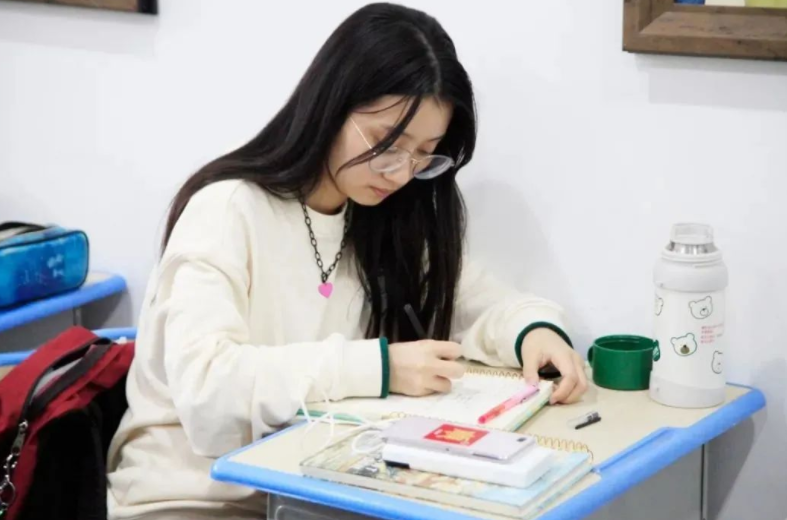 距2022高考还有一百多天，资深老师直言，做到这4点还有进步空间