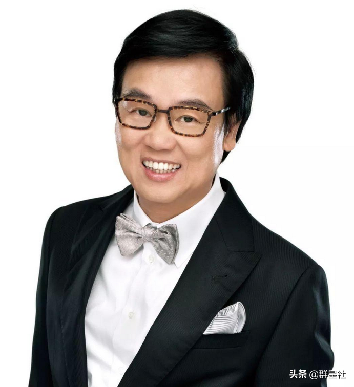 错失周星驰，辞退王家卫，花1亿签约甄子丹，他真是人傻钱多吗？