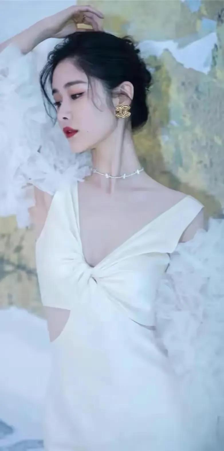 梁田｜湖南卫视主持人｜美图壁纸高清写真