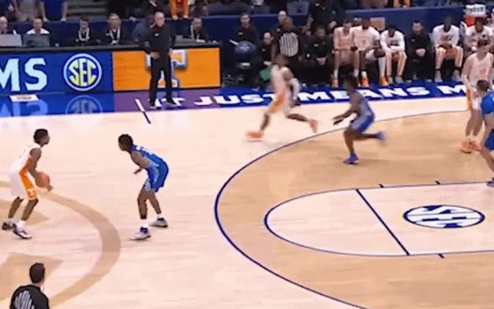 2022年选秀巡礼：继承肯塔基的荣光——泰泰-华盛顿