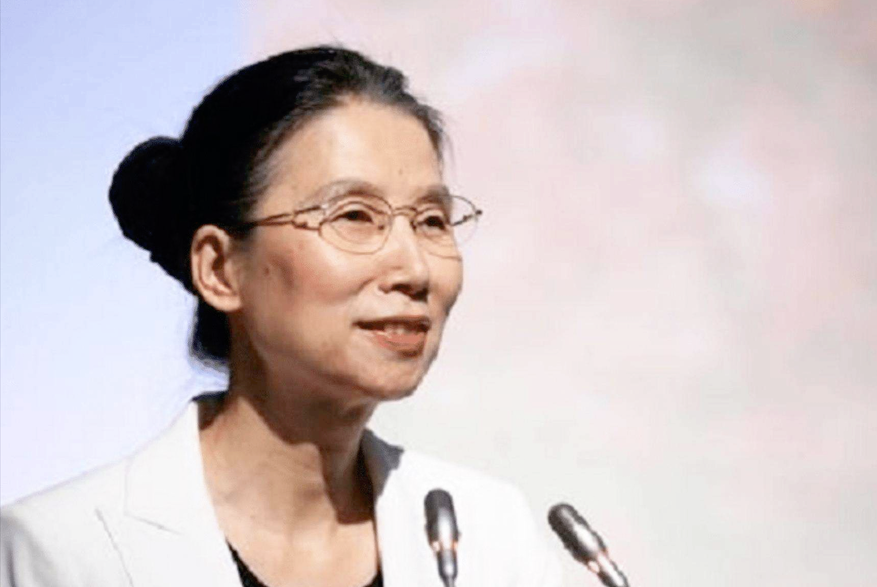 25岁成中科院讲师，29岁失明陷入人生低谷，47岁登上人民大会堂