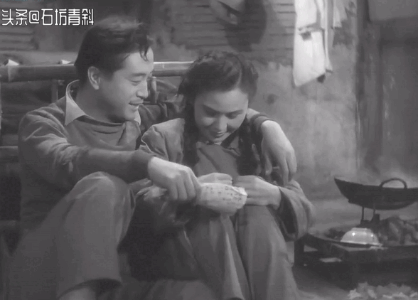 《一江春水向东流》让陶金名利双收，险些背叛婚姻，最终白头偕老