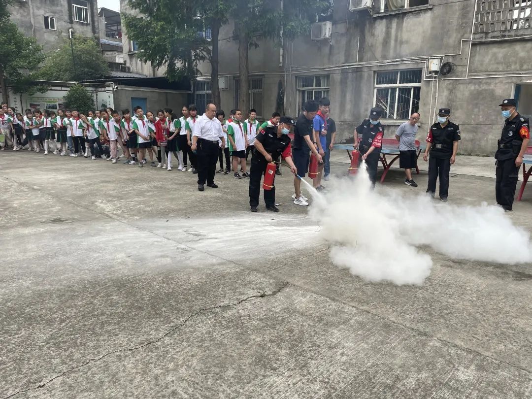防灾减灾 彭小在行动丨彭镇小学开展防灾减灾地震应急疏散演练