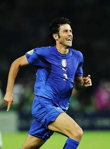 2006年世界杯球员出生证明（出生于1977年的足球明星：6个世界杯冠军成员）